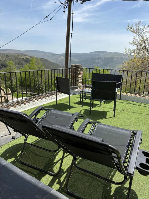 Accommodation with scenery and views - Image 1