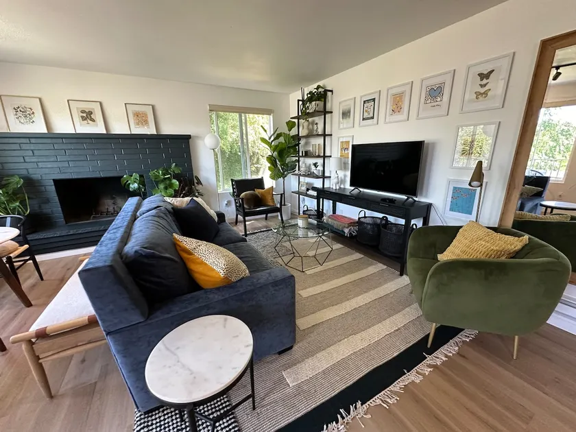 Freshly Renovated Apartment - Image 1