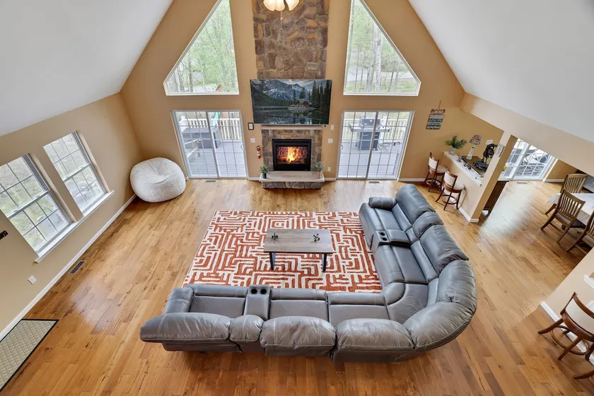 Poconos Masthope 6BR Home Ski Big Bear - Lake Pool - Image 1