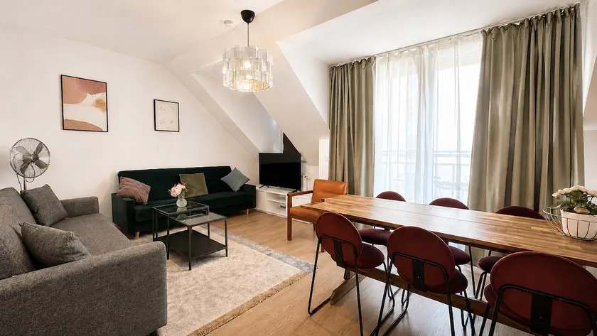 Stay in the heart of Berlin I 2031 - Image 1