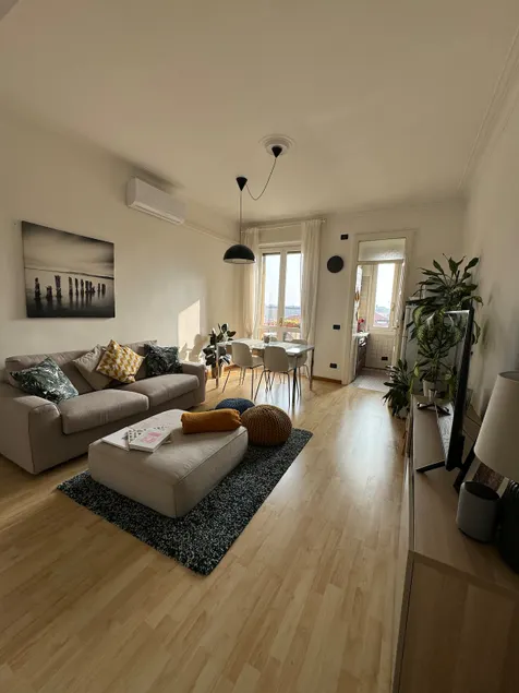 Big Apartment with terrace - Isola Milano Center - Image 1