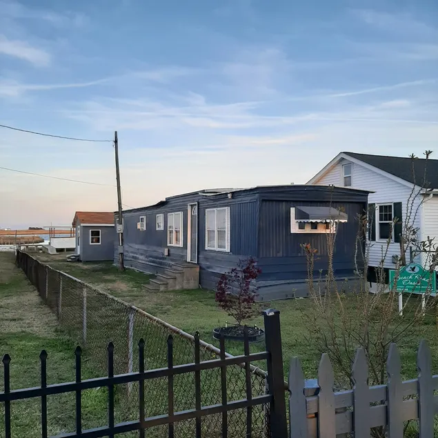 Beach Road Oasis, Tangier Island, VA - Image 1
