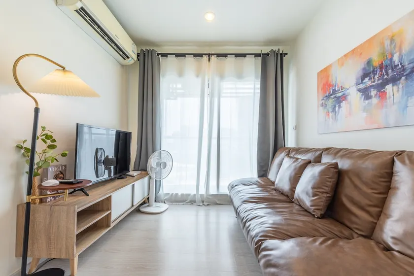 2BR / 7 Mins walk to BTS / 20 Mins to Iconsiam - Image 1