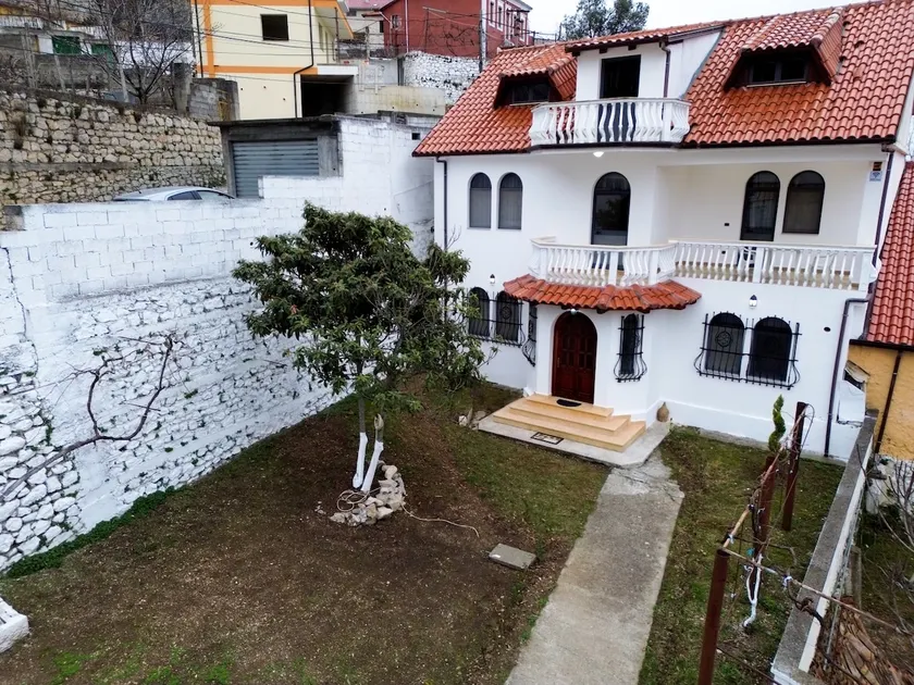 Vila Taga - Image 1