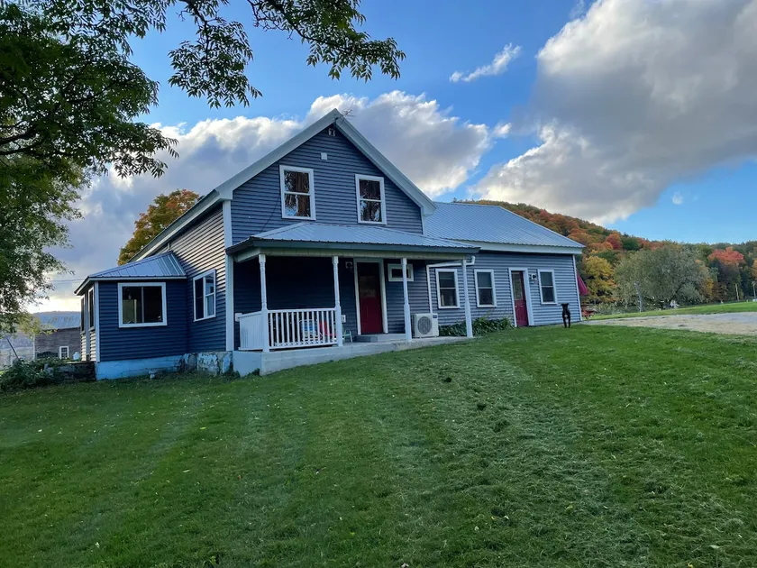 Spacious farmhouse on 3+ acres! - Image 1