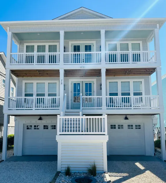 Waterfront Canal w/ Heated Pool, Elevator, & Dock - Image 1