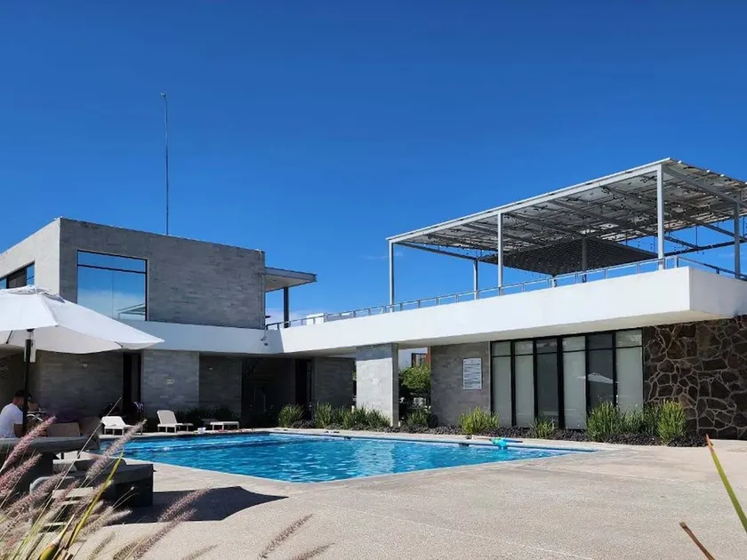Spaciousness and Comfort · A Gem South of Guadalajara - Image 1