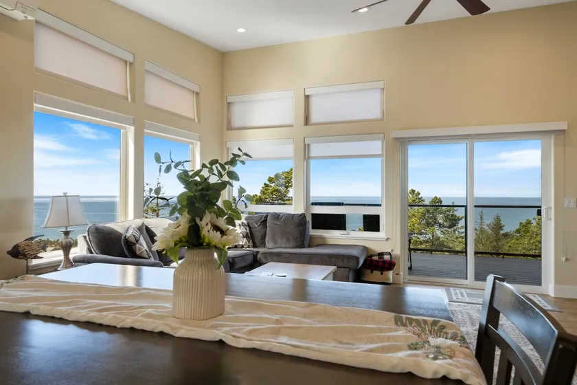 440 Highland - Oceanside Overlook - Image 1