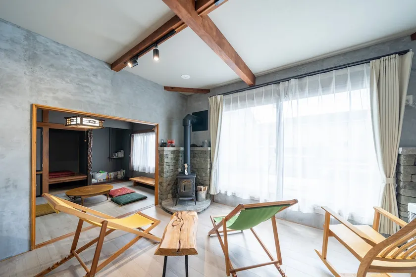 A house with a wood-burning stove that can use yadorigi (Japanese firewood) limited to one group per day - Image 1
