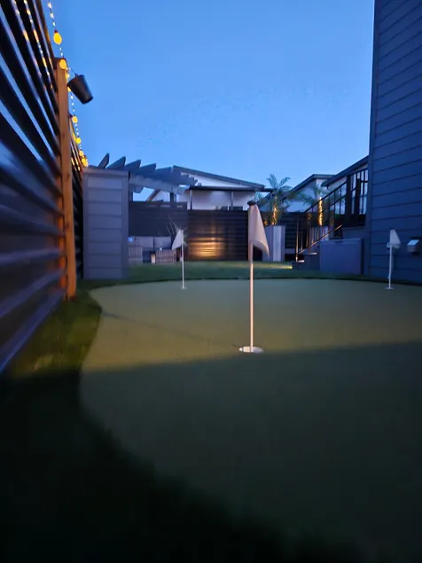 Kelowna*full home*backyard oasis*luxury*relaxing - Image 1