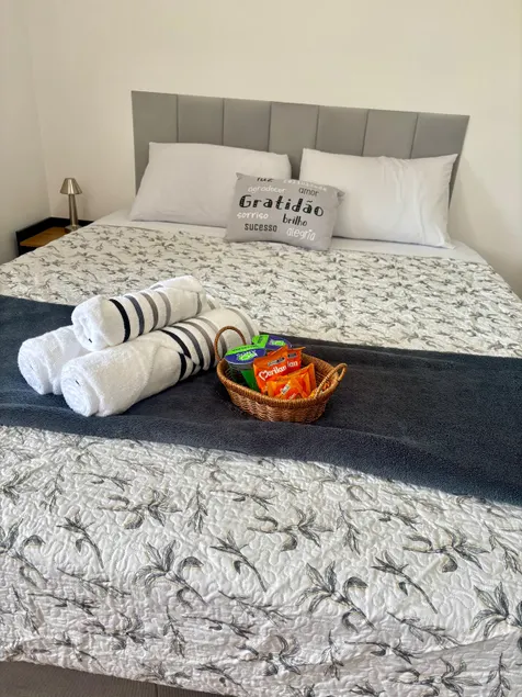 Levin Gardem Studio 104 Mogi Queen Bed and Luxury Air - Image 1