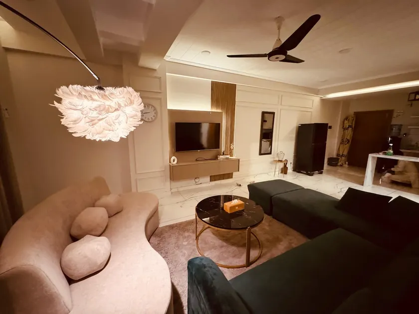 The Emerald - Contemporary 1BHK | Self Checkin - Image 1