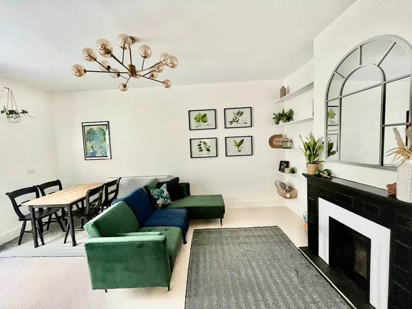Brand New - Stylish Seafront Bolthole - Image 1