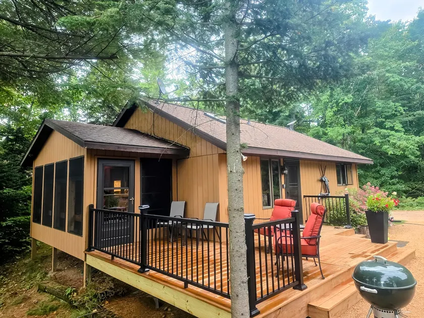 Lake Front Cabin - Reserver din Premier Rated Cabin Today - Image 1