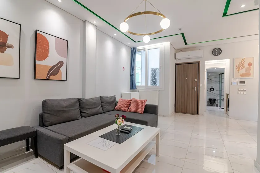 Warm modern apartment - Image 1