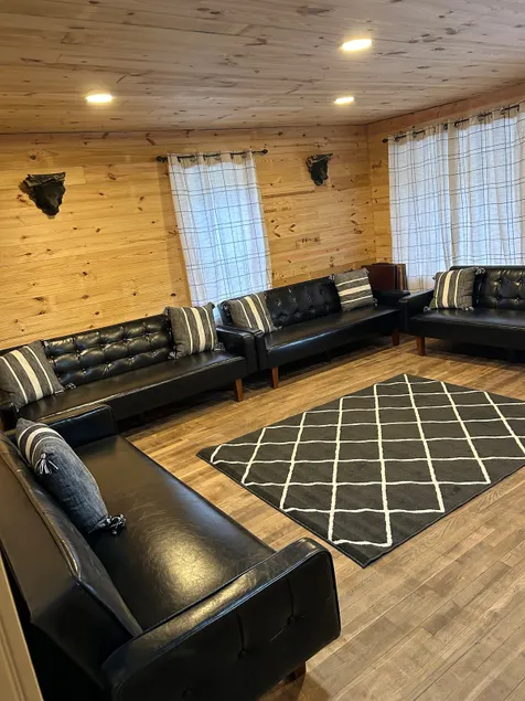 Papa Bear’s Den - perfect location for the trails! - Image 1