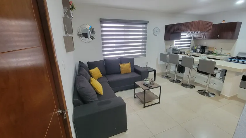 Quiet, comfortable apartment 10 minutes from the beach - Image 1