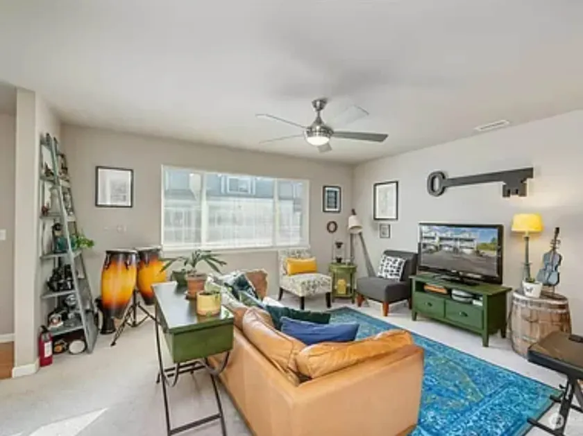 The Cozy Place PNW | PCS Ready Near Bangor & PSNS - Image 1
