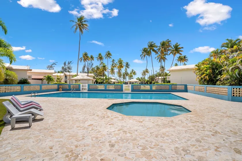 Villa Palmera Beach Resort - Image 1