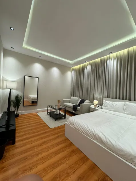 Elegant studio apartment in Sulaymaniyah neighborhood (available now) - Image 1