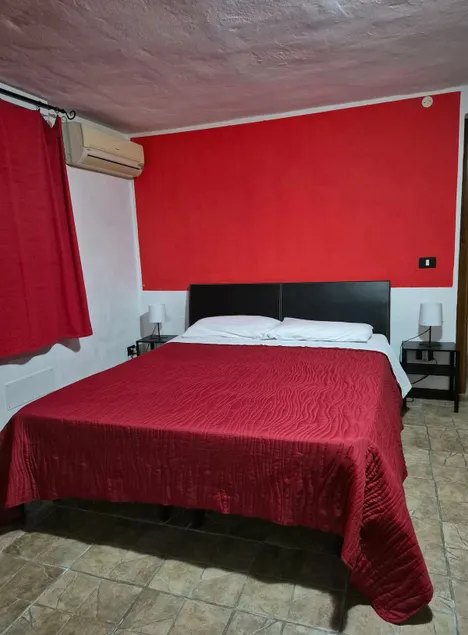 Love nest Parma - Image 1
