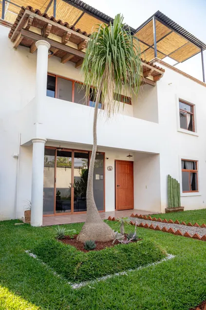 Casa Yoo'Bisit is the best option! - Image 1