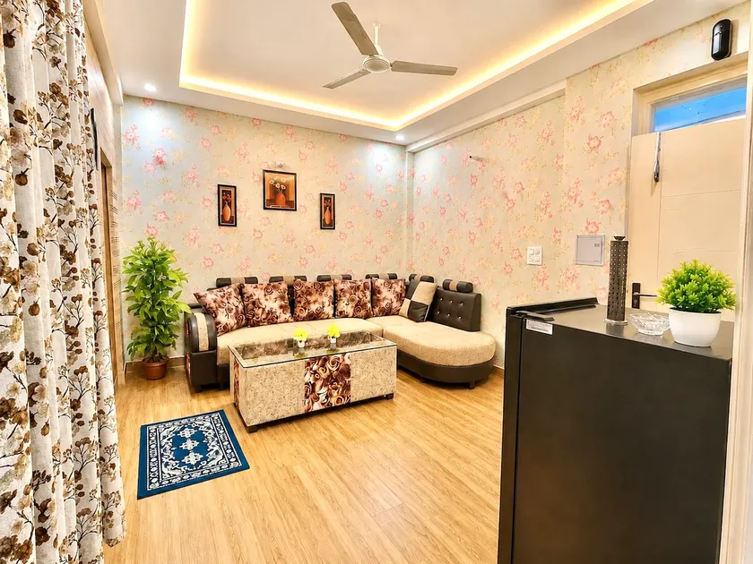 Fully Independent 1BHK Flat | for Family & Couples - Image 1
