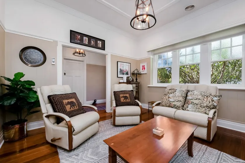 Cozy Californian Bungalow, Bendigo - Image 1
