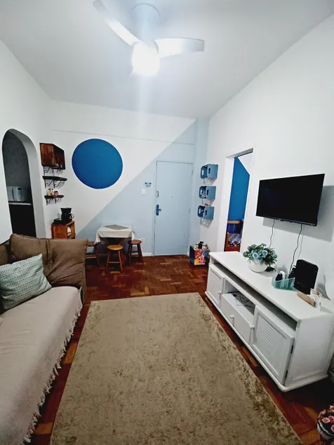 Tajuca Blue Utile Flag Square Apartment - Image 1