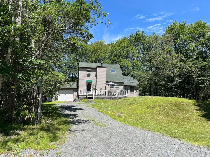 Cool house on a hill - Image 1