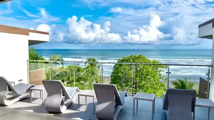 Sunset Paradise · Stylish Beachfront Condo - Image 1