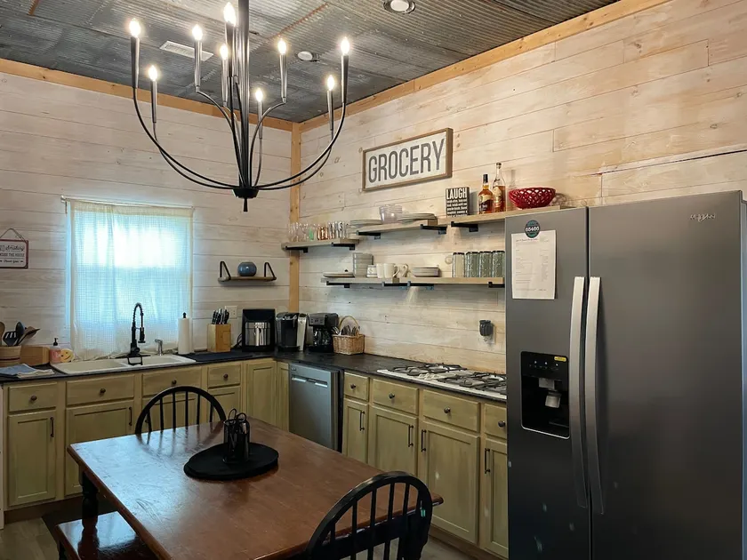 Just A Stone’s Throw Cabin - Image 1