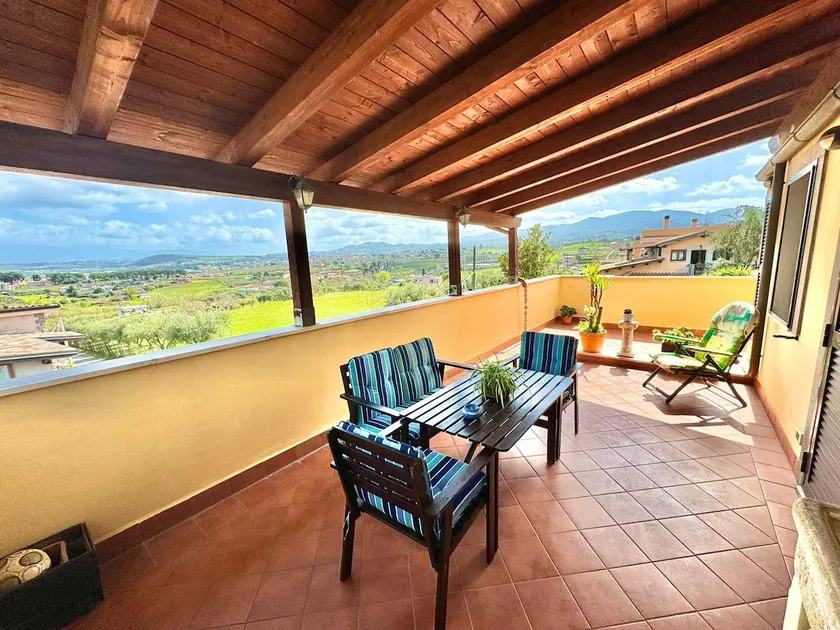 Paradise Penthouse - Image 1