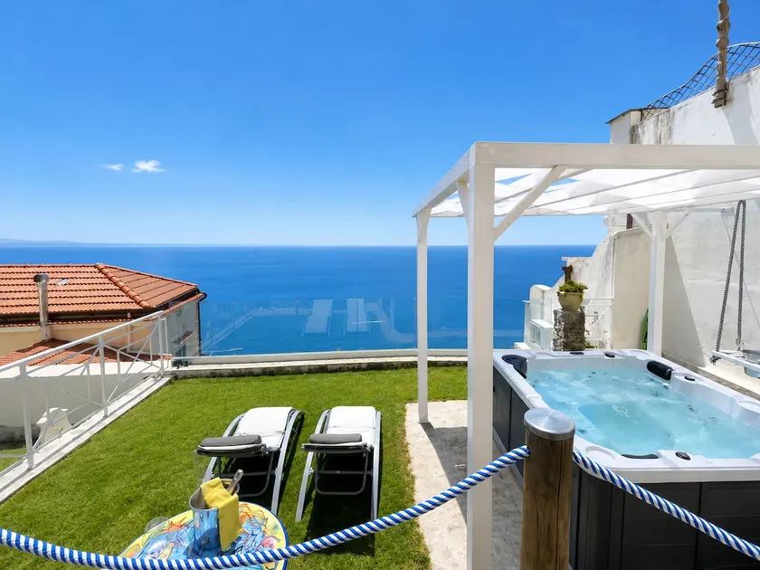two jacuzzi & free parking[15 minutes from Amalfi] - Image 1