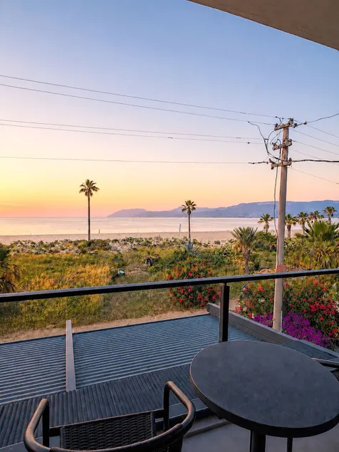 2+1 Holiday Home with a Seafront View in Taşucu Kum Neighborhood - Image 1
