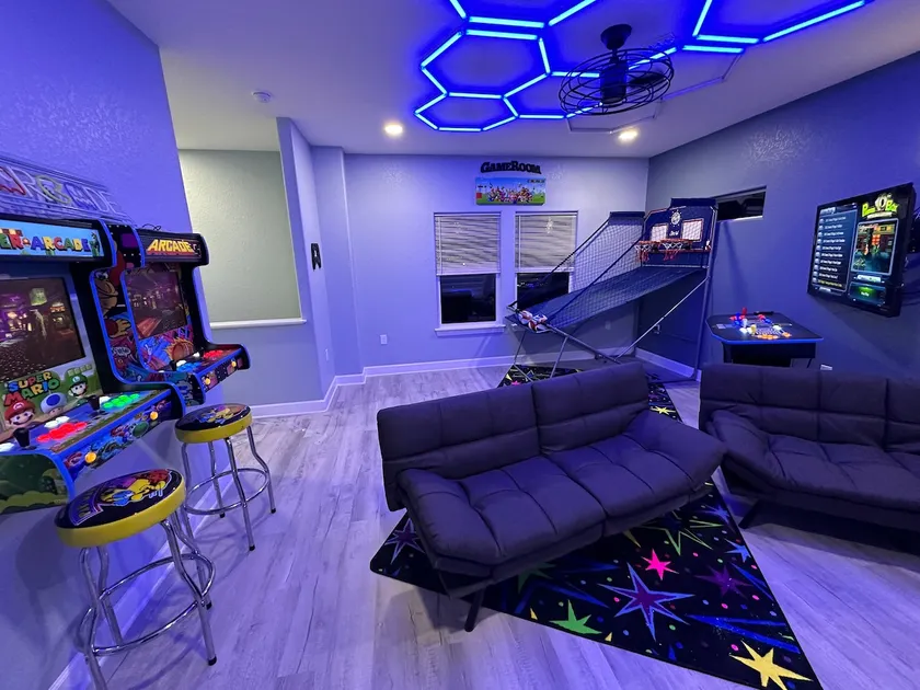 All Decked Out! Beachfront•PETS•HOT TUB•Cart!8 - Image 1