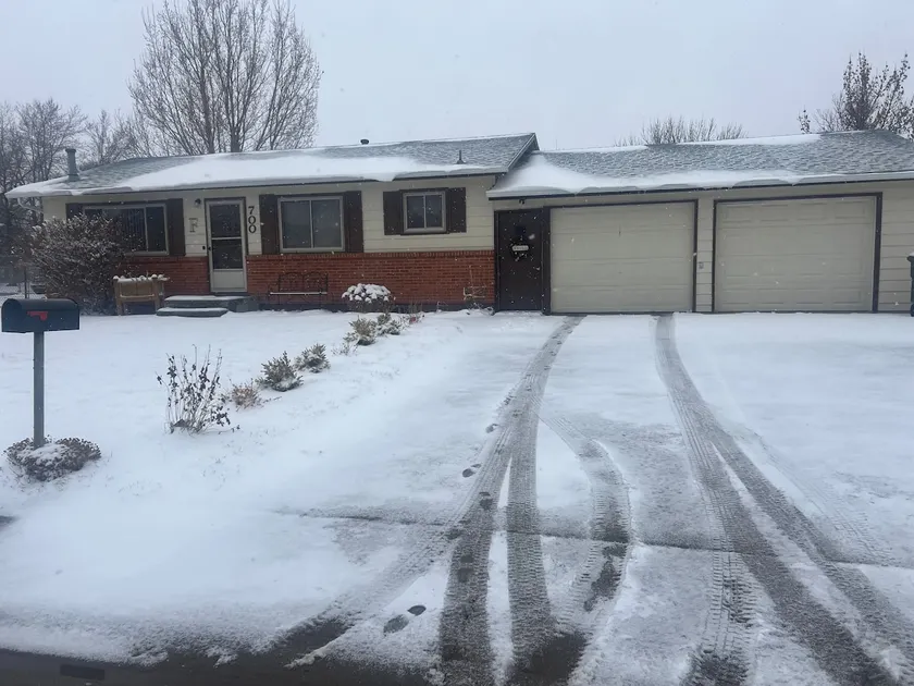 Gillette,Wyoming sleeps 5 plus - Image 1