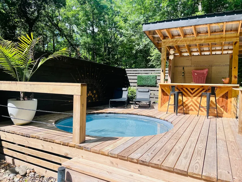 Haven in the woods w/plunge pool & outdoor shower - Image 1