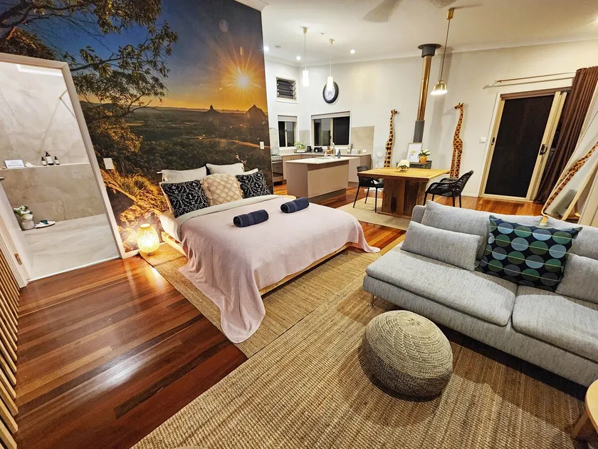 Boutique Studio w/ Fireplace, near Noosa & Eumundi - Image 1