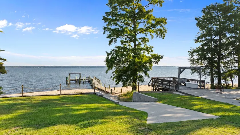 Pamlico River Retreat - Image 1