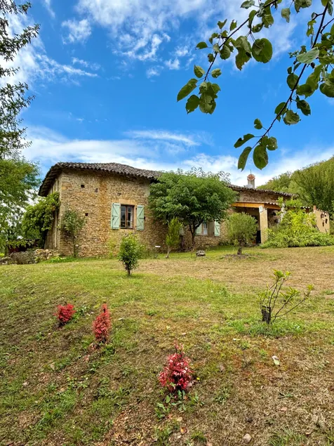 5-Bedroom Gîte with Private River Near Sarlat - Image 1
