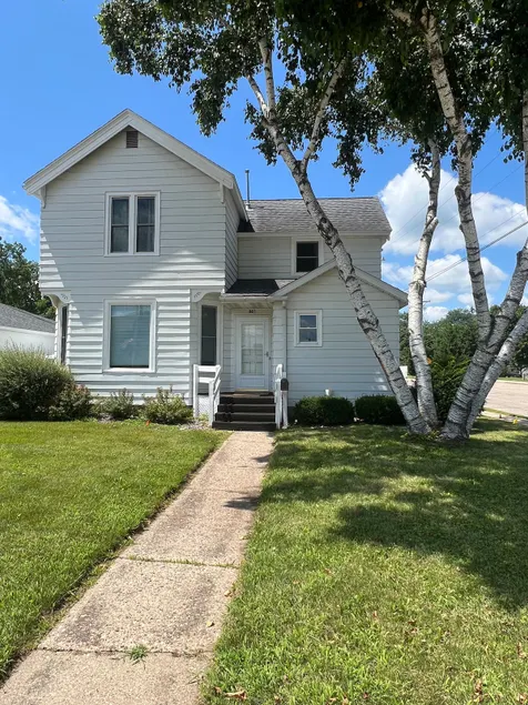 Water Street Retreat - Image 1