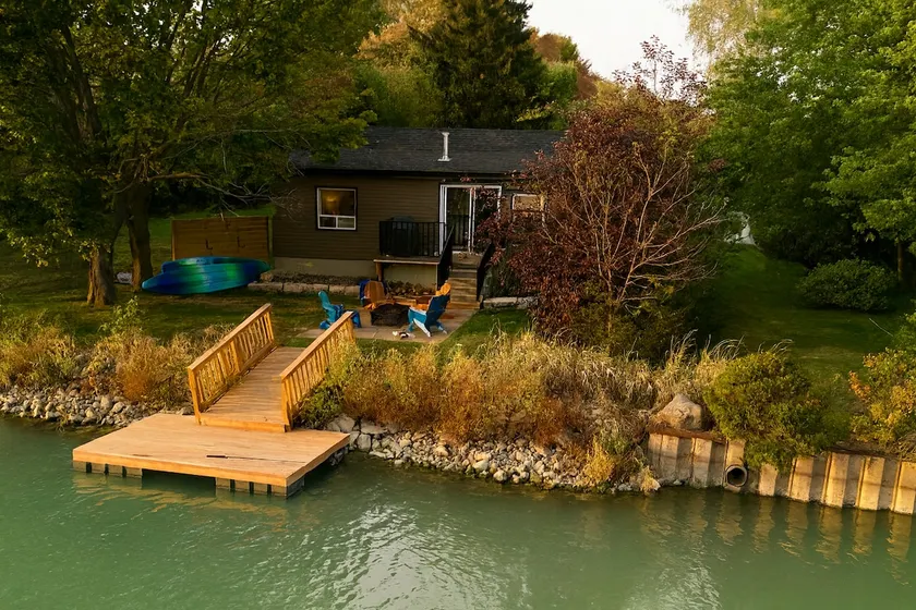 Walk to Beach | Dock, Kayaks & Game Room - Image 1