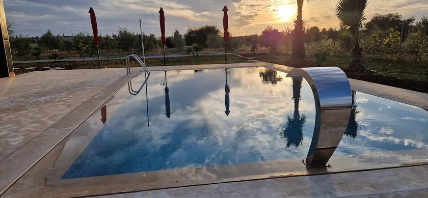 beautiful 3 bedroom air-conditioned villa with pool .top - Image 1