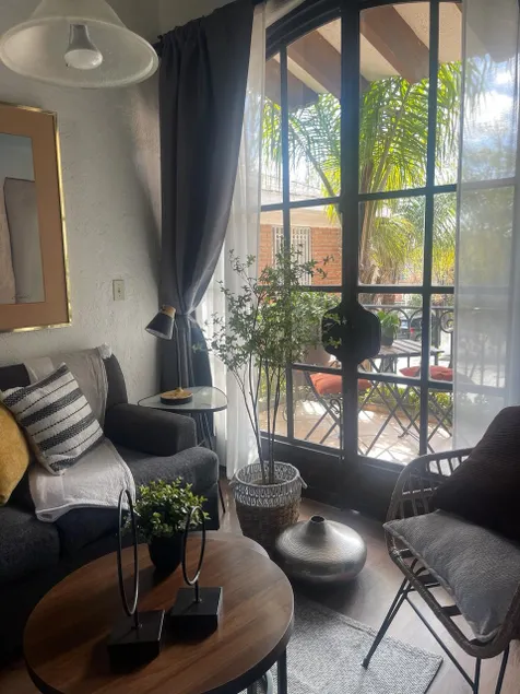 Luna Apartment - Image 1