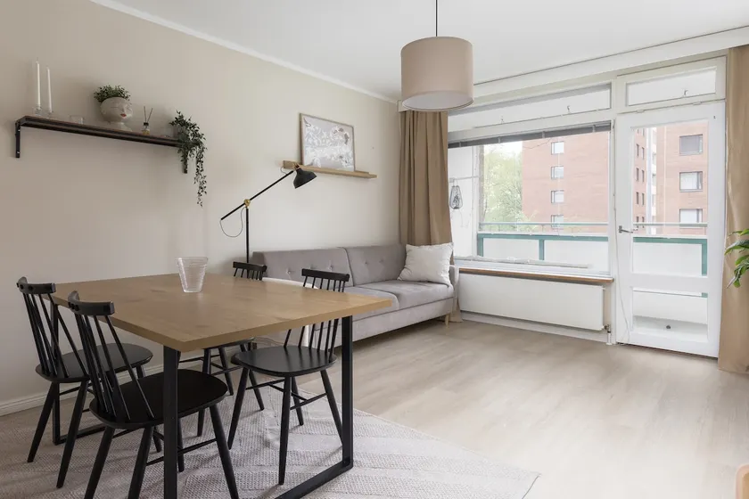 A cozy two-bedroom apartment near Helsinki Airport - Image 1