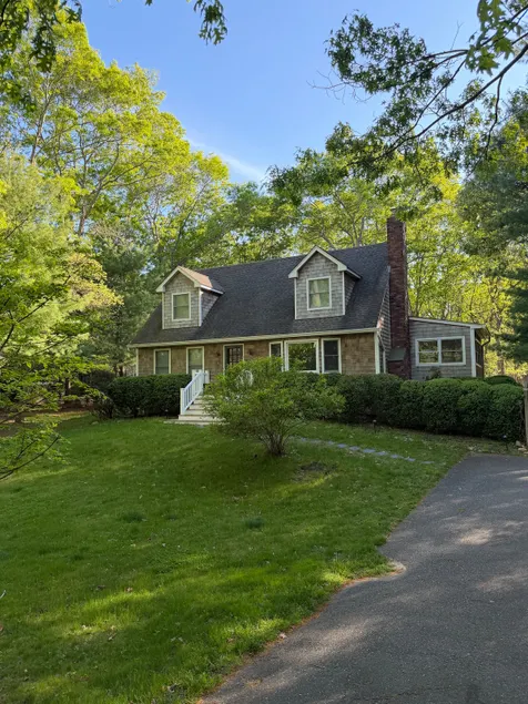Sag Harbor Chic 4 Bedroom Saltwater Pool - Image 1