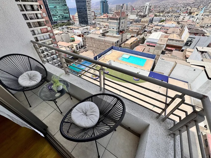 Downtown Apartment/Free Pool and Parking - Image 1