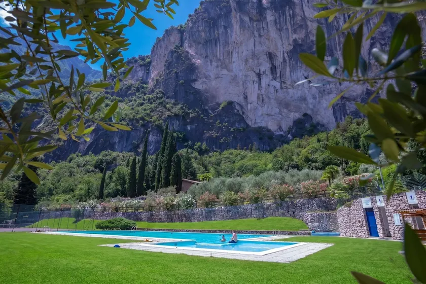 Casa Scott - Apartment with Pool & Tennis - Happy Rentals - Image 1