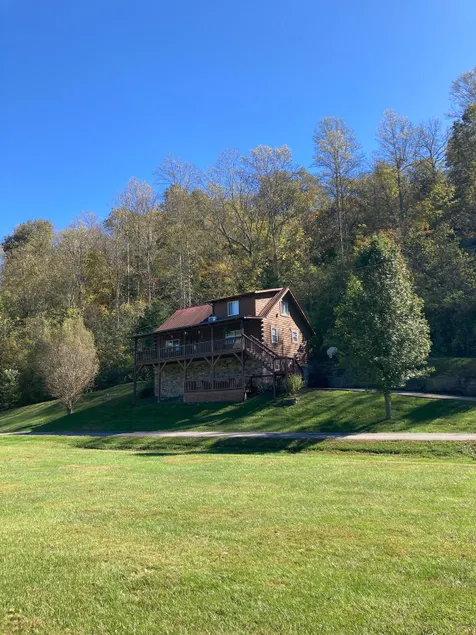 Secluded cabin on the KY River close to Lexington - Image 1